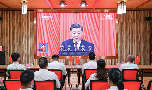 “勠力同心，，，，，，， 勇毅前行”  <br>全体党员集中收看二十大开幕盛况